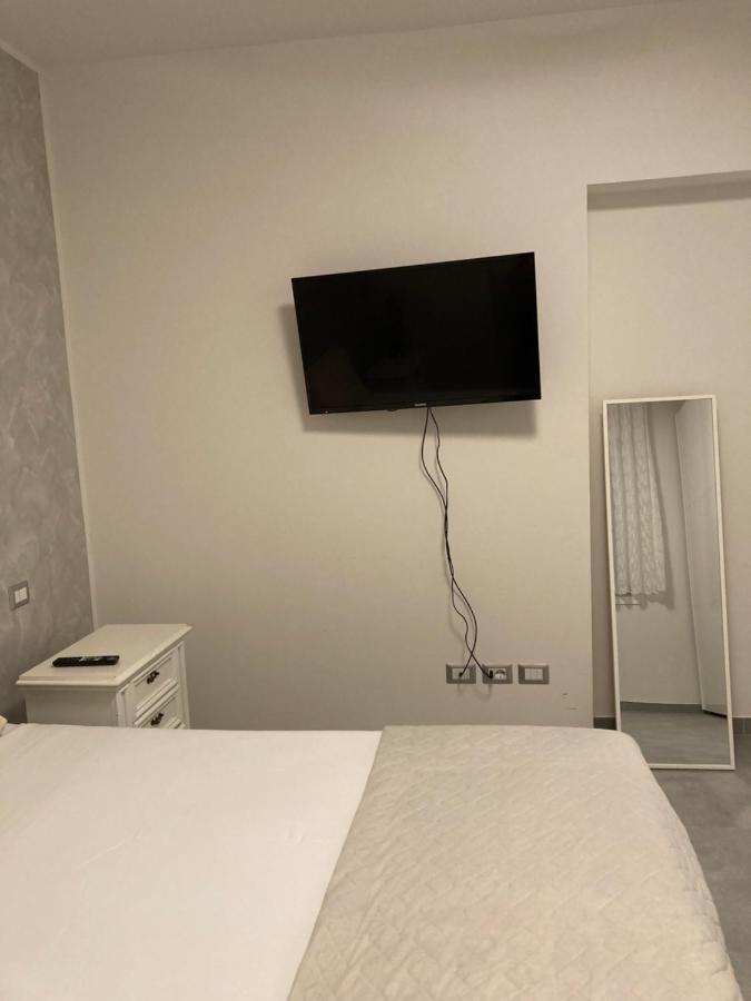 Alloggio Rozafa Peschiera del Garda Bagian luar foto